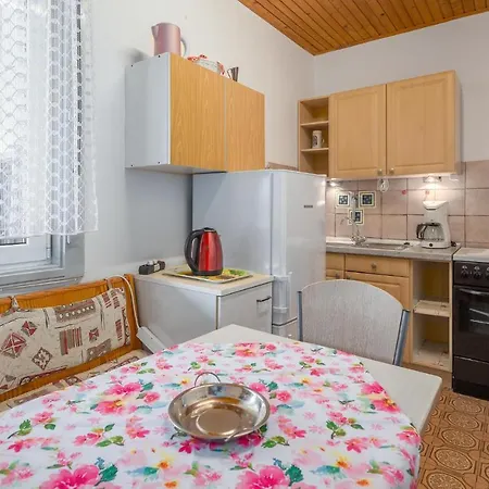 Apartment Beautiful In With Wifi Porec